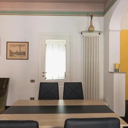 Pit Stop Motorvalley - Near Old Town